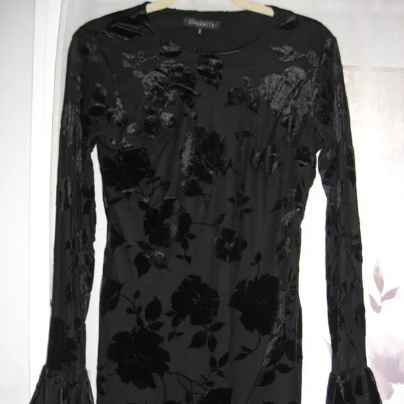 NWT Floral Detail Bell Sleeve Dynamite Mini Dress - Picture 3 of 5